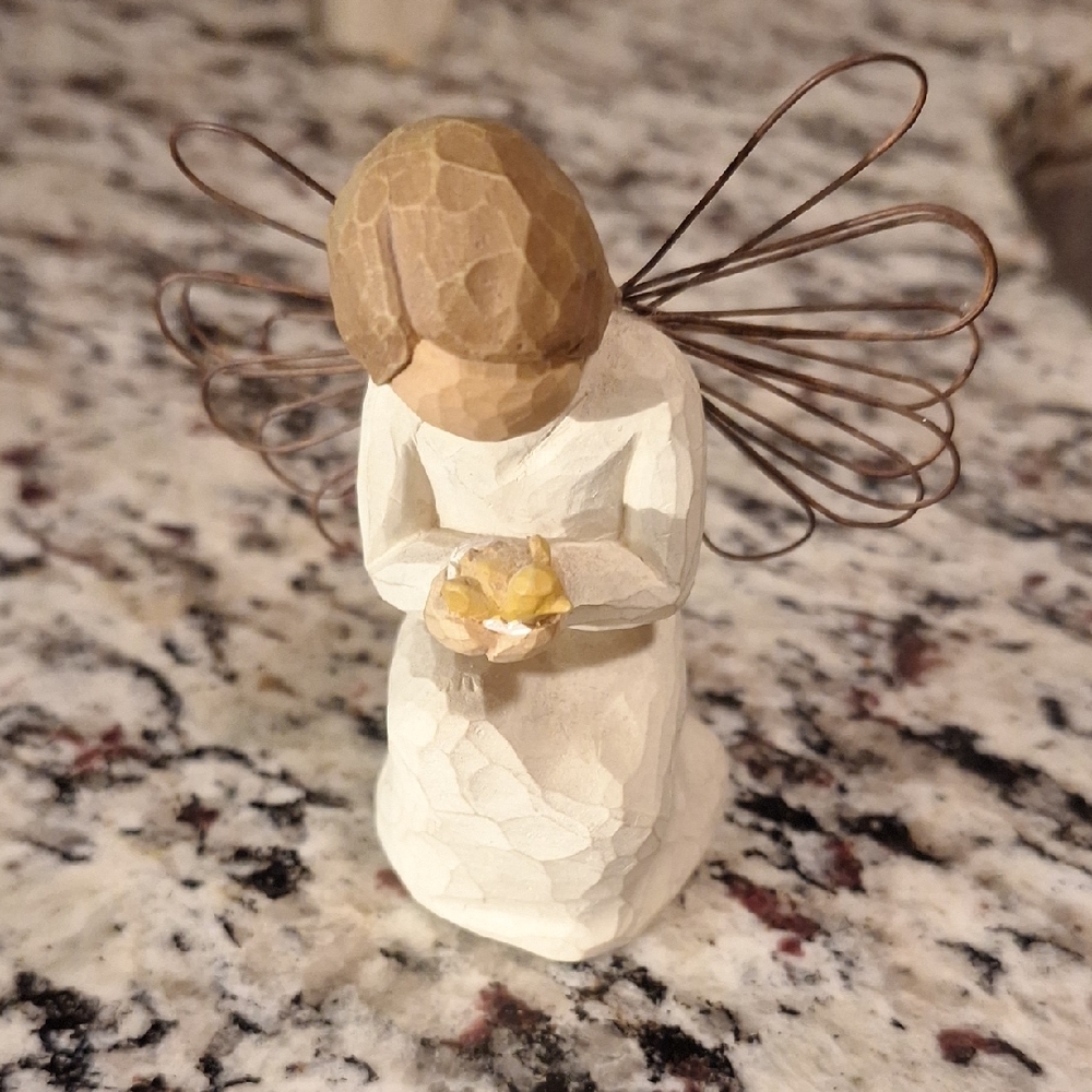 Willow Tree. Angel Of Miracles. Angel Figurine